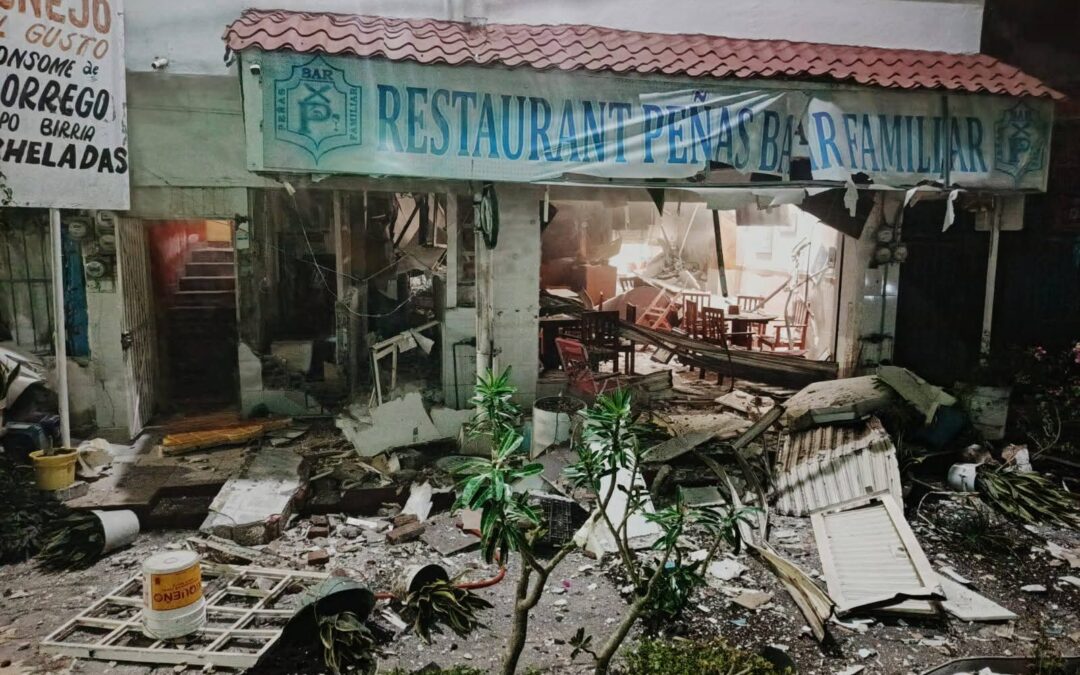 ¡¡Explosión en bar de Cardel deja al menos 2 lesionados; autoridades atienden la emergencia!!