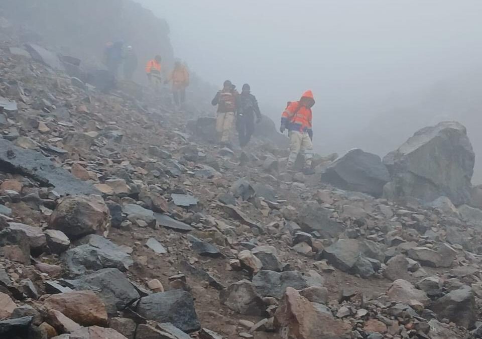 ¡¡Rescatan con vida a los 11 alpinistas desaparecidos en el Pico de Orizaba!!
